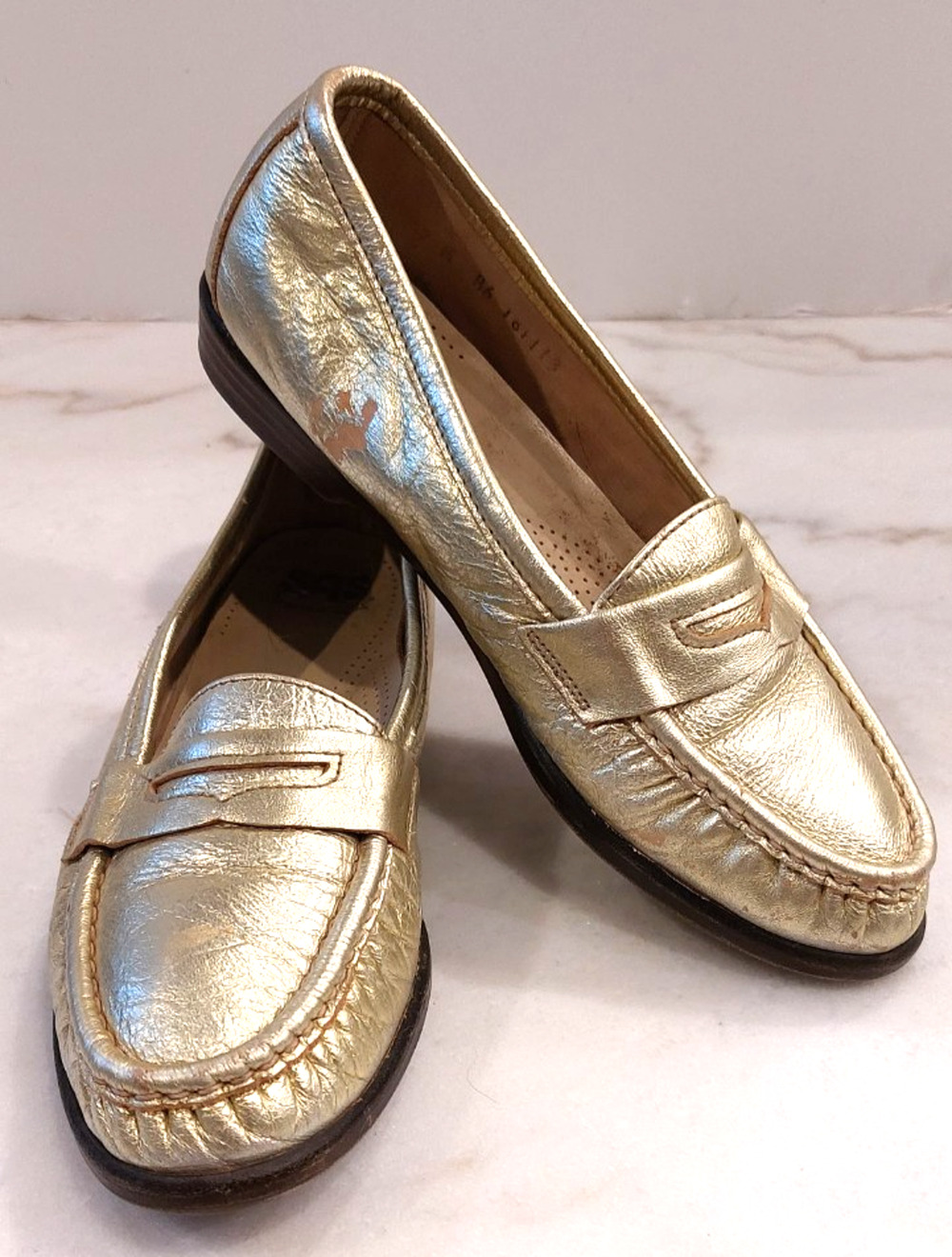 SAS Wink Gold Penny Loafer Women’s Size 7 M Made In USA VINTAGE